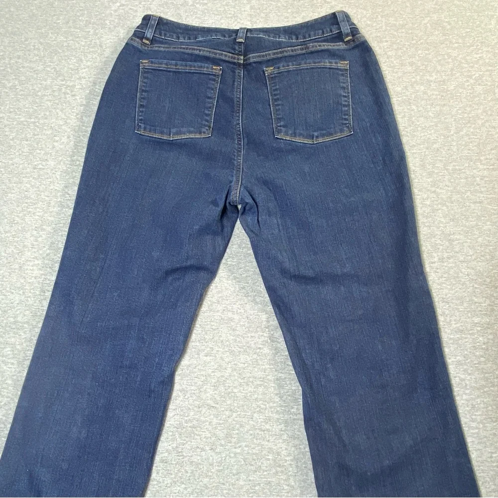 L.L. Bean Jeans Women's 12 Blue Classic Fit Straight Leg Hi Rise Preppy Denim - Picture 6 of 14